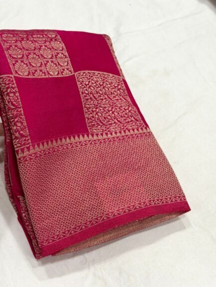 Chinnon  Georgette Saree In Checks Pattern