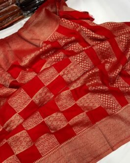 Chinnon  Georgette Saree In Checks Pattern