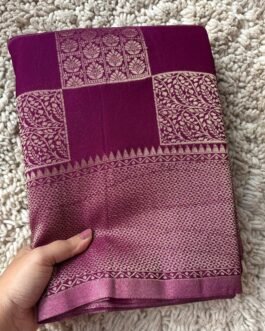 Chinnon Georgette Saree In Checks Pattern