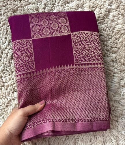 Chinnon  Georgette Saree In Checks Pattern