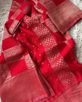 Chinnon  Georgette Saree In Checks Pattern